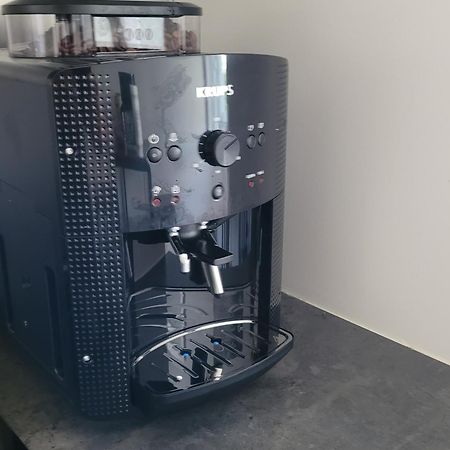 Schoene, Gemuetliche Moeblierte 2 Zi Wohnung In Rgb Ρέγκενσμπουργκ Εξωτερικό φωτογραφία